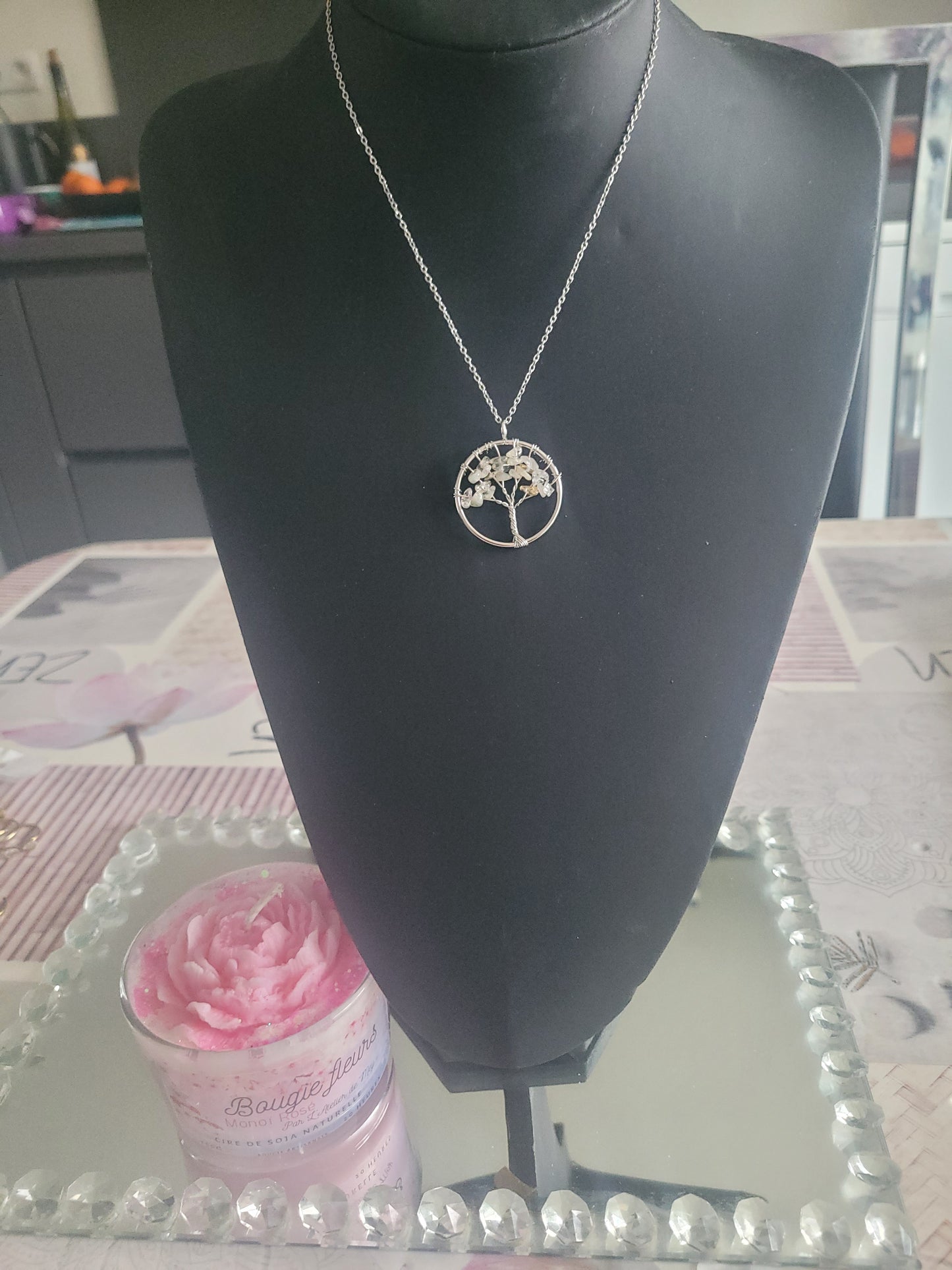 Collier Arbre de vie pierre naturelle blanc